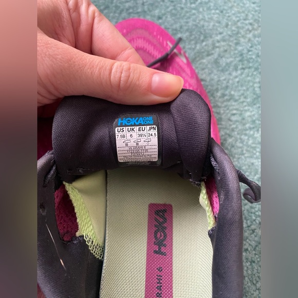 Hoka Arahi Running or Walking Sneaker - Picture 5 of 6